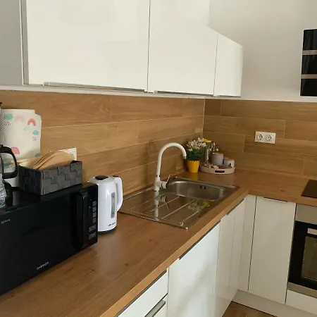 Dream In Arena 2 Center Free Parking *