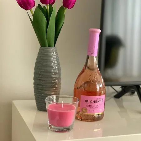 Dream In Arena 2 Center Free Parking *