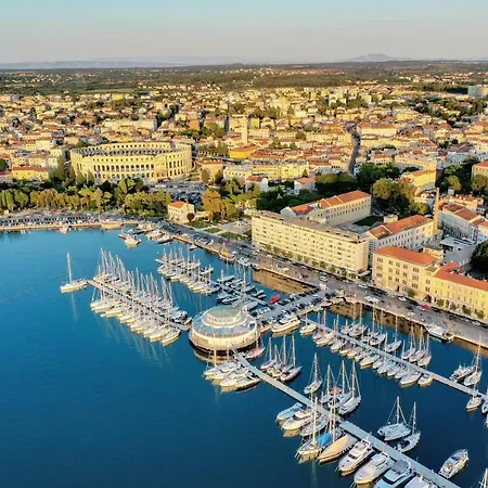 Dream In Arena 2 Center Free Parking * 풀라