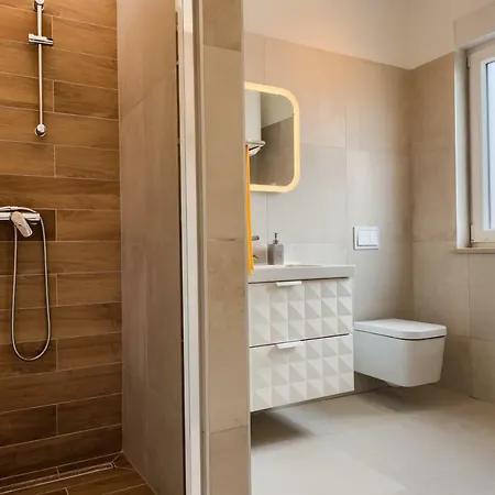 Dream In Arena 2 Center Free Parking 풀라