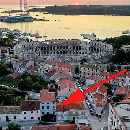 Dream In Arena 2 Center Free Parking *